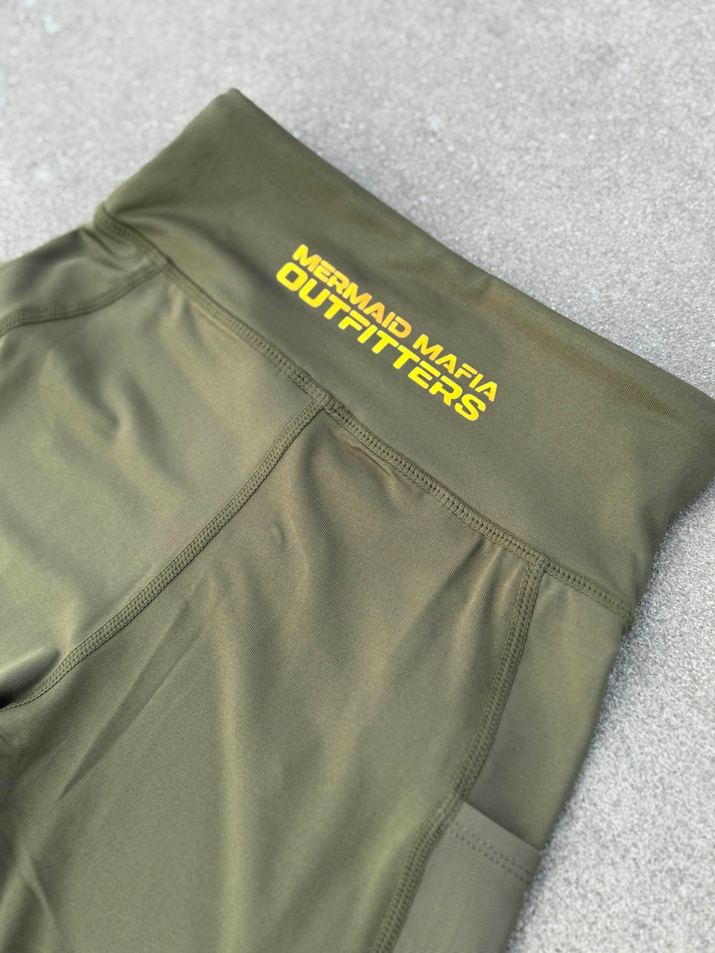 LORELEI MESH POCKET COMPRESSION LEGGING